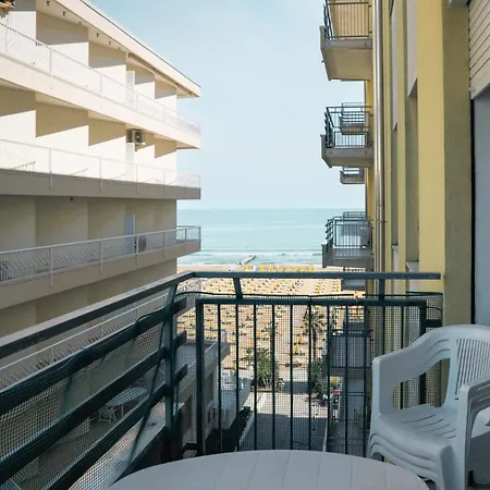 Blu Kobler - Ampio Fronte Mare Apartman *